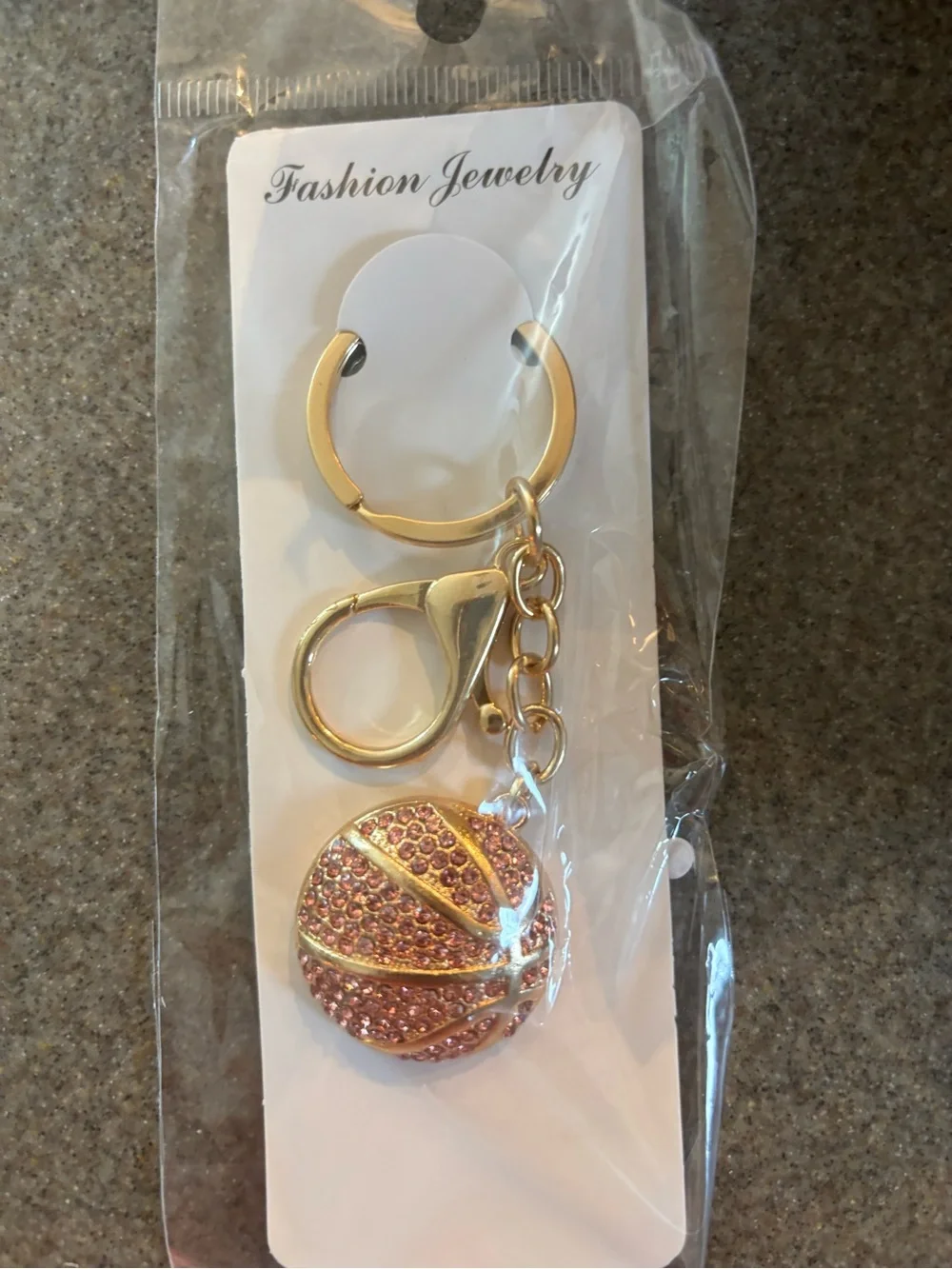 Fashion Jewelry Gold Keychain with Pink Crystal Basketball Charm